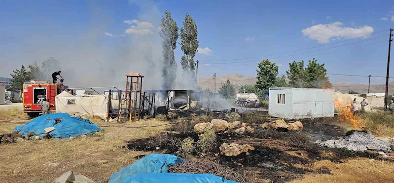 Doğanşehir’de konteyner yangını
