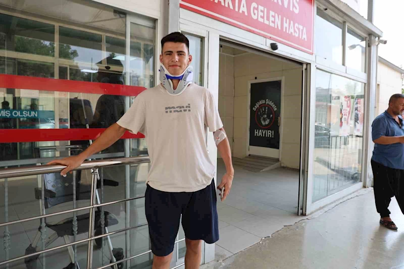 Kaza sırasında açılan kapıdan inip koşarak uzaklaşan genç: 