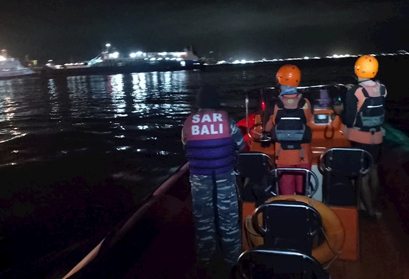 Endonezya’da turistik Bali Adası’na giden feribot battı: 4 ölü, 31 kayıp
