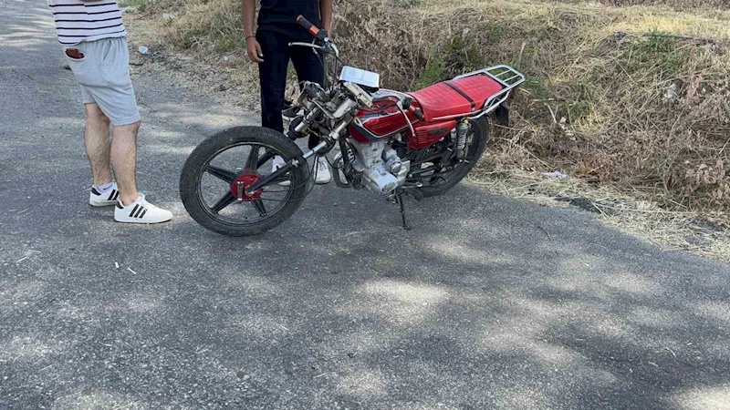 Kamyona çarpan motosikletli yaralandı
