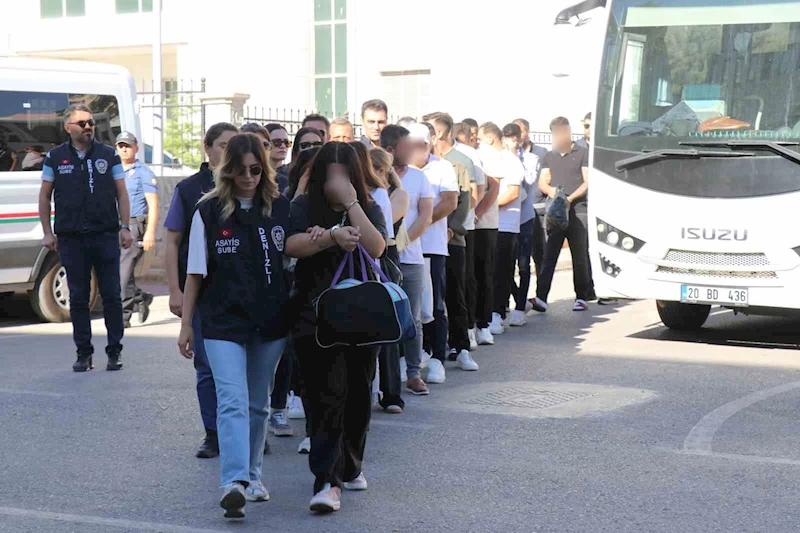Önce eskort, sonra avukat olduklarını söyleyerek 11 milyon dolandırdılar
