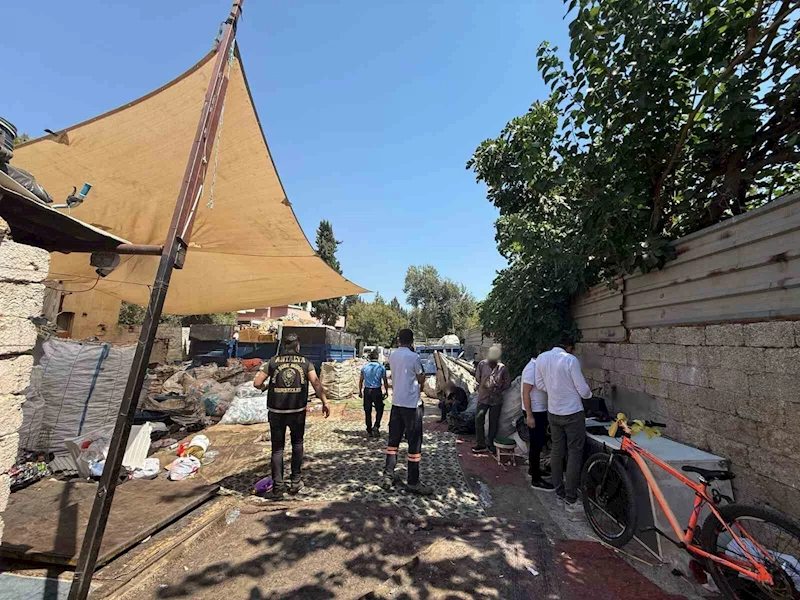 Antalya’da hurda ve ikinci el iş yerlerine eşzamanlı denetim: 8 iş yeri mühürlendi
