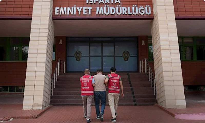 Isparta’da hırsızlık suçundan aranan cezaevi firarisi yakalandı
