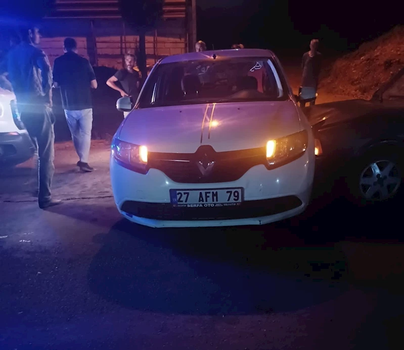 İki otomobil çarpıştı: 2 yaralı
