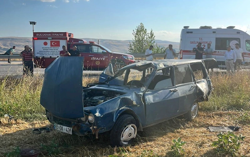 Amasya’da 2 otomobil çarpıştı: 5 yaralı
