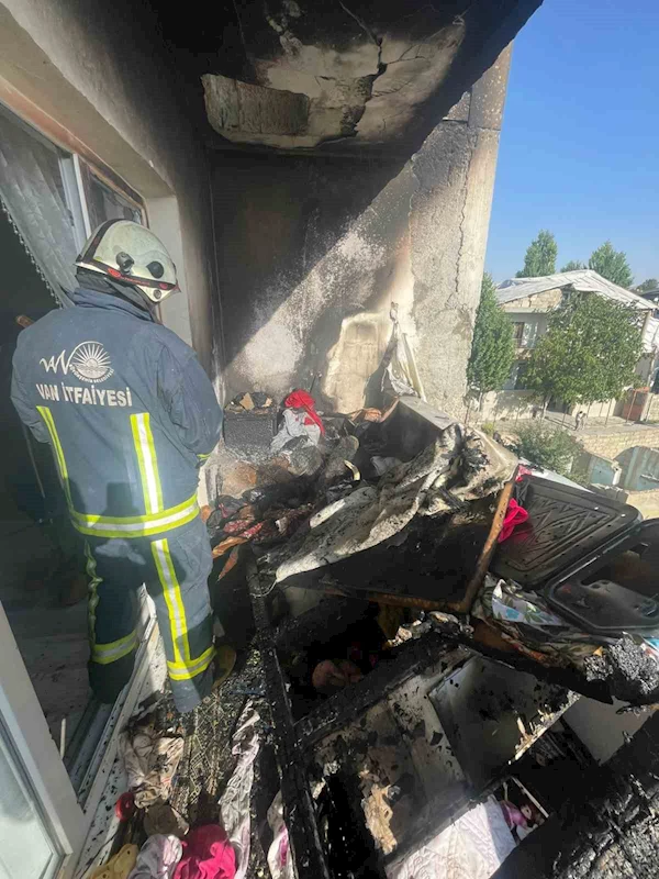 Van’da ev yangını
