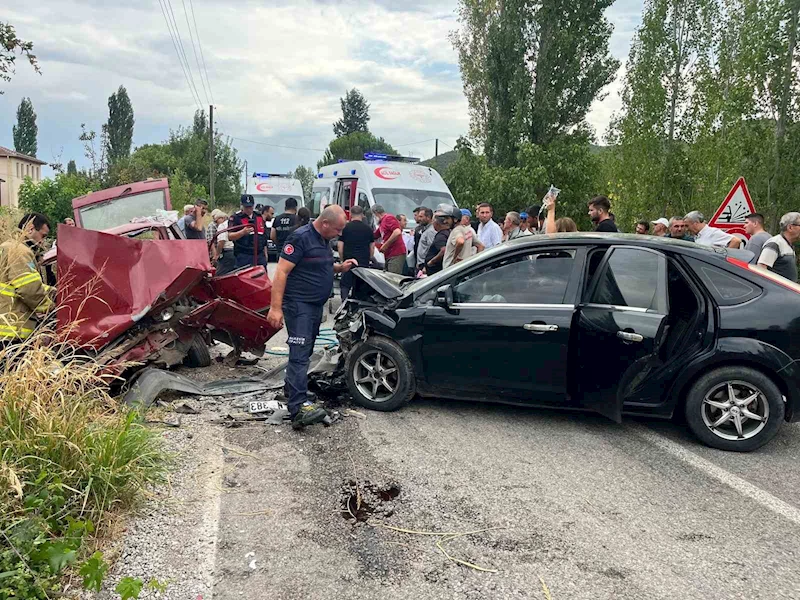 Sındırgı’da trafik kazası: 4 yaralı
