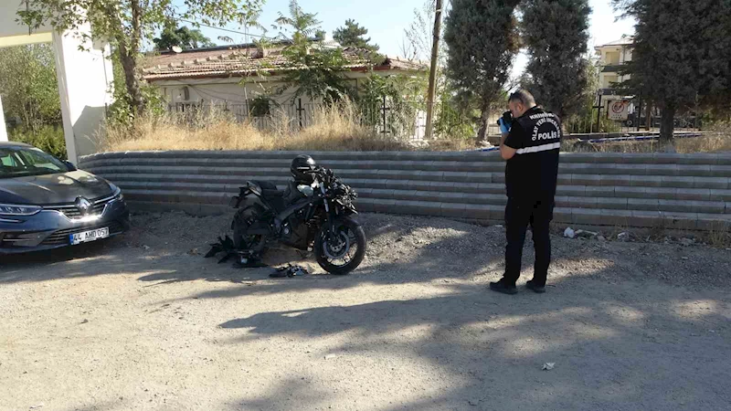 Servis aracına çarpan motosiklet sürücüsü ağır yaralandı
