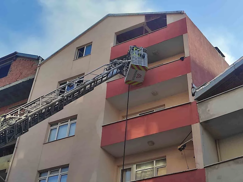 Türkeli’de apartman dairesinde yangın
