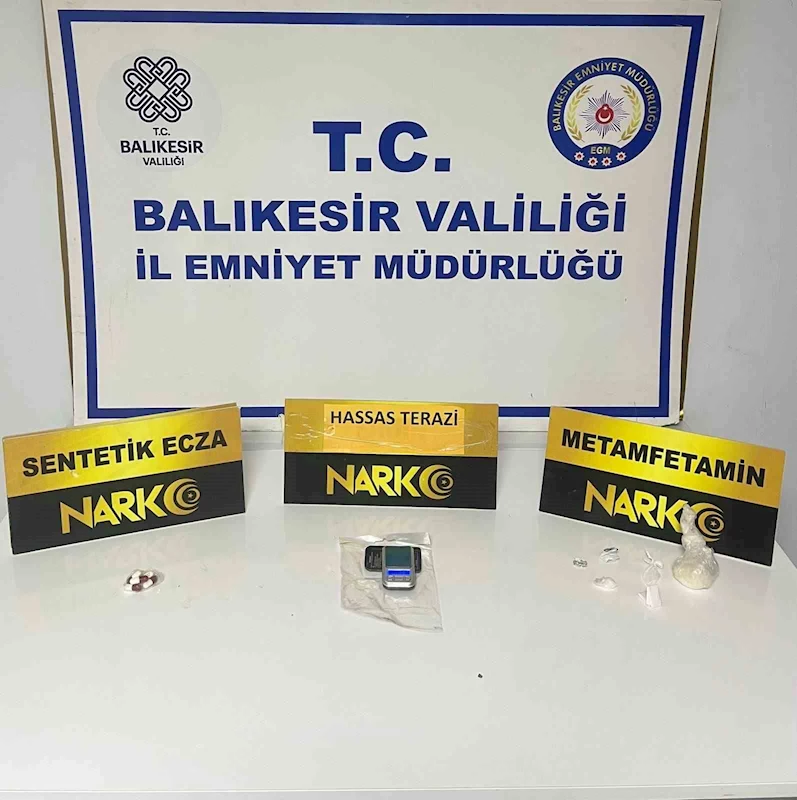 Ayvalık’ta narkotik ekibinden şüpheli araca operasyon
