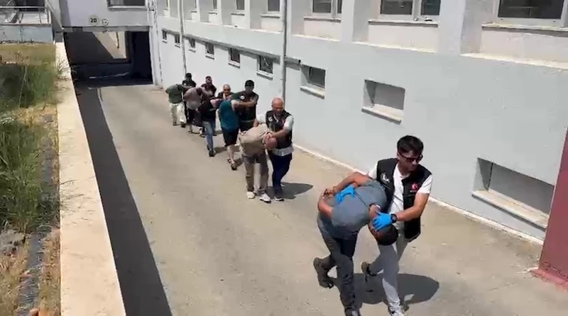 Uyuşturucu satıcıları ifadeleriyle şaşırttı: 5 tutuklama
