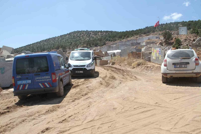 Mermer bloğunun altında kalan mühendis hayatını kaybetti
