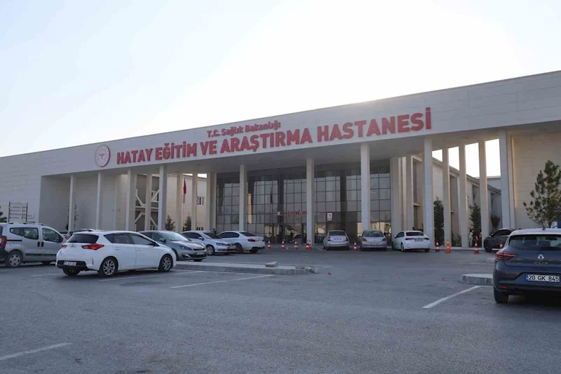 Sinir krizi geçirerek annesini ve babasını döven şahıs, ‘Dur’ ihtarına uymayarak ortalığı savaş alanına çevirdi
