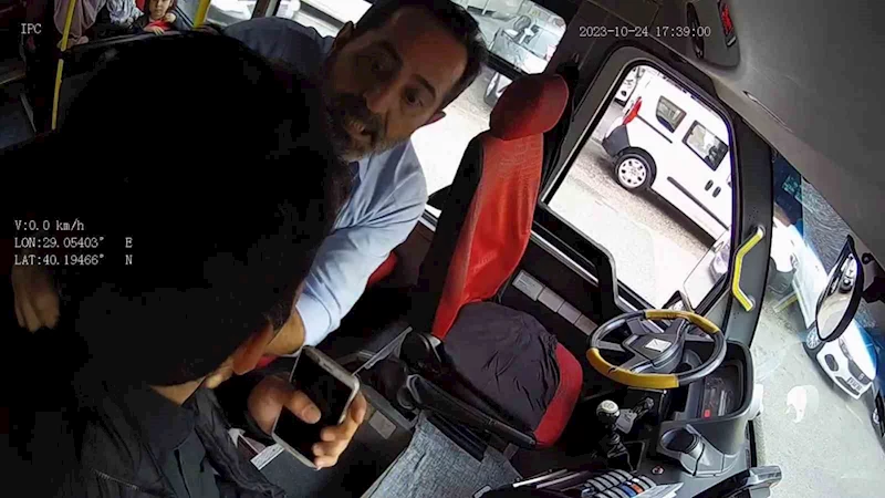 Engelli bireyi önce otobüsten indirdi, sonra darp etmeye çalıştı
