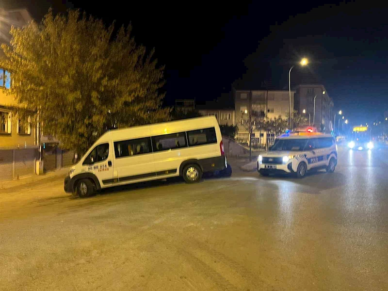Kafasına taşla vurduğu yeğenini yaraladı, olay yerinden kaçtı
