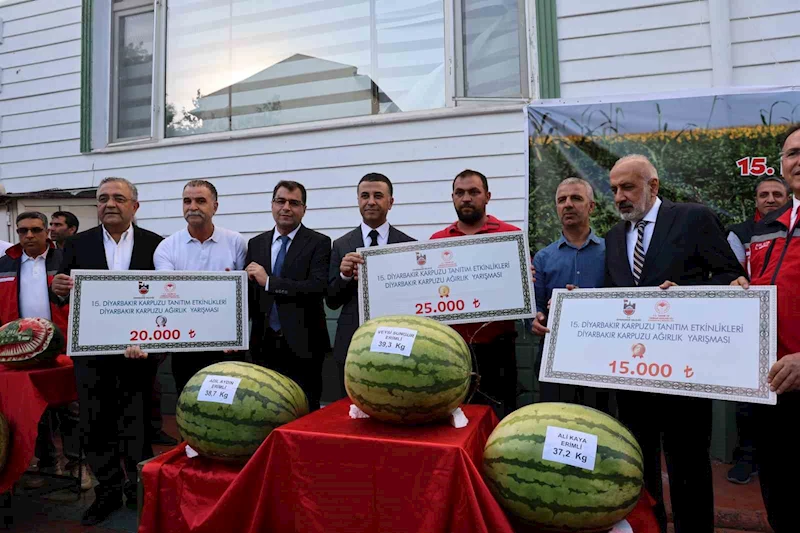 Diyarbakır’ın en büyük karpuzları seçildi
