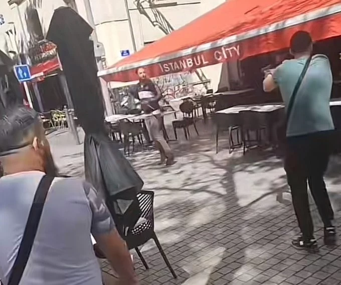 Fransa’da bıçaklı saldırı: 4 yaralı
