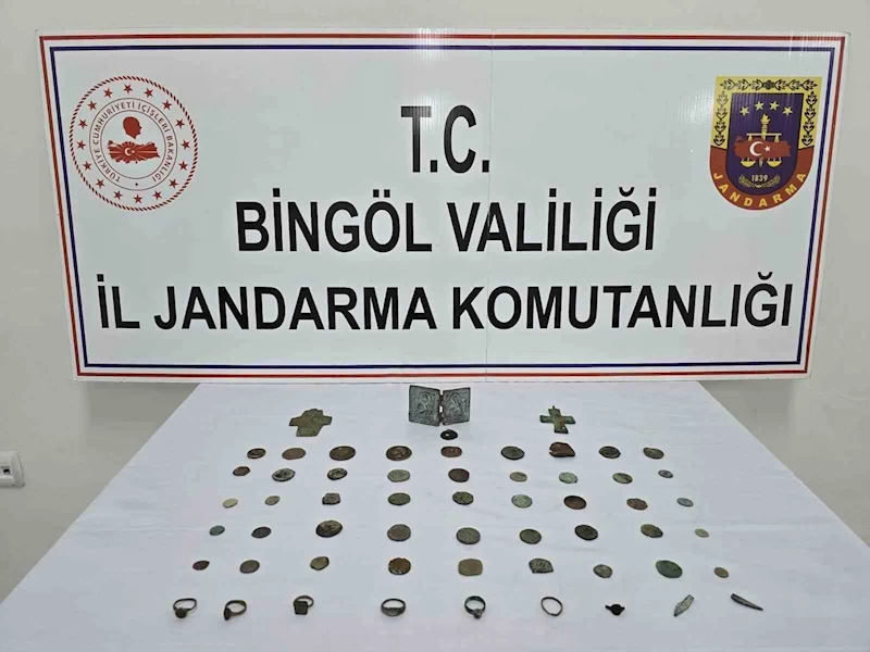 Bingöl’de jandarma ekipleri tarihi eser objeler ele geçirdi
