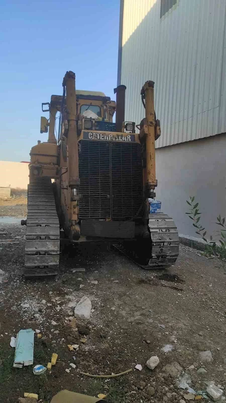 Kayıp dozeri park halindeyken bulundu, şüpheliler ’Mağdur olan biziz’ dedi
