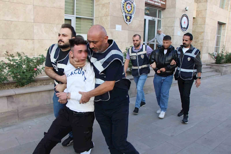 Hem suçlu, hem güçlü
