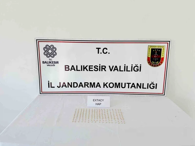 Erdek’te uyuşturucu tacirlerine geçit yok
