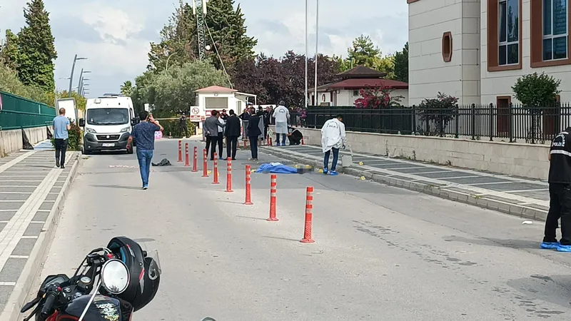 Tanık olarak ifade vermeye gelirken adliye önünde öldürüldü
