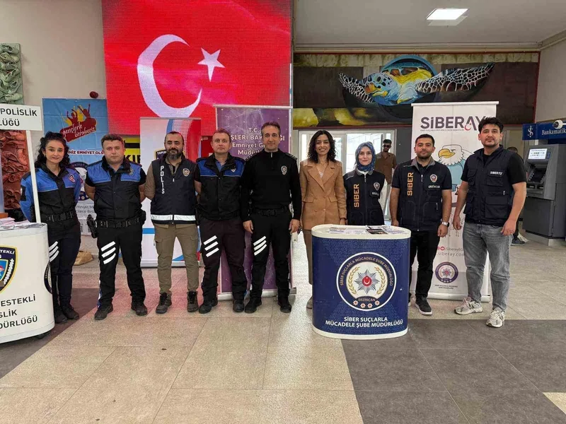 Üniversite öğrencilerine KADES uygulaması anlatıldı

