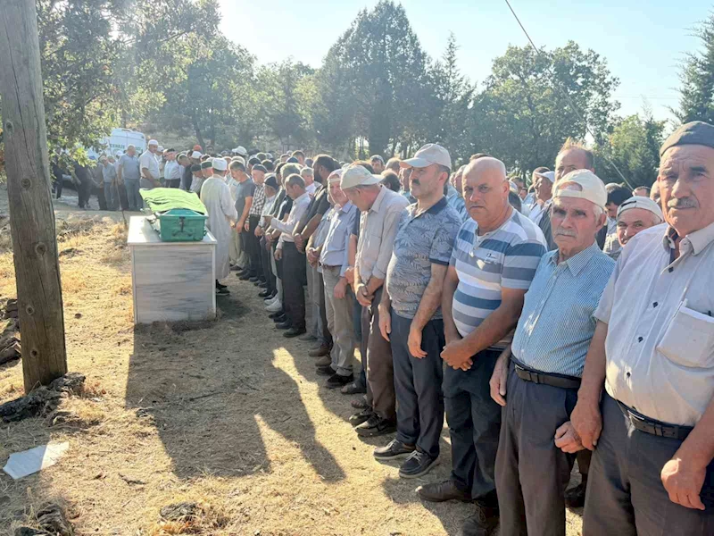Manisa’daki kazada hayatını kaybeden genç adam toprağa verildi
