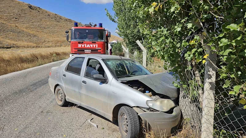 Çorum’da minibüs ile otomobil çarpıştı: 2 yaralı
