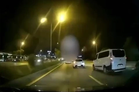 Trafikte makas atan sürücüye 9 bin lira ceza kesildi
