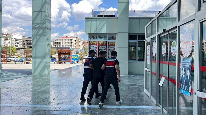 Durduramadığı aracın arkasından ateş edip sürücüyü vuran şüpheli tutuklandı
