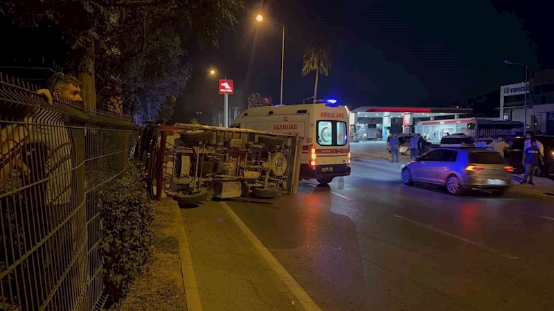 Gazipaşa’da devrilen kamyonetin sürücüsü ve eşi yaralandı
