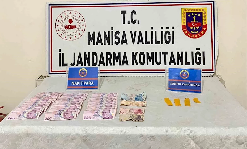 Manisa’da zehir tacirlerine geçit yok: 64 kök kenevir, 335 gram esrar ele geçirildi
