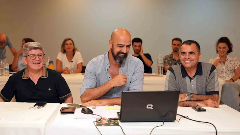 Alanya Belediye Tiyatrosu’ndan yeni sezonun ilk prömiyeri: 