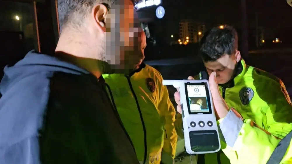 Alkollü sürücü kaza yaptı, eşini suçladı: 