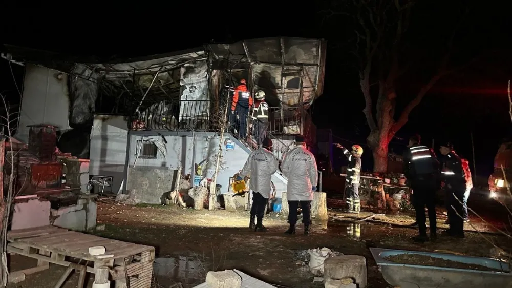 Prefabrik evde yangın: Karı-koca hayatını kaybetti