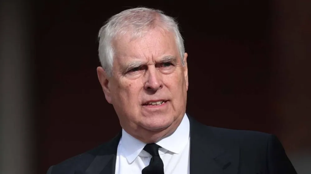 Eski İngiltere Prensi Andrew gözaltına alındı