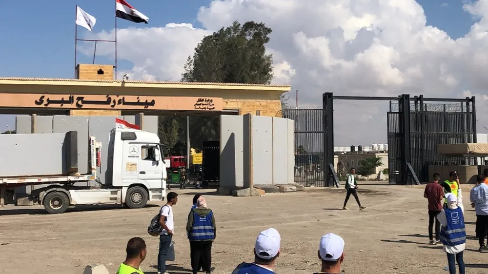 Refah Sınır Kapısı yeniden açıldı