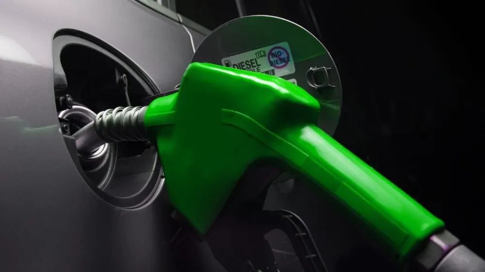 Motorine zam geliyor: Litresi 60 lirayı geçecek