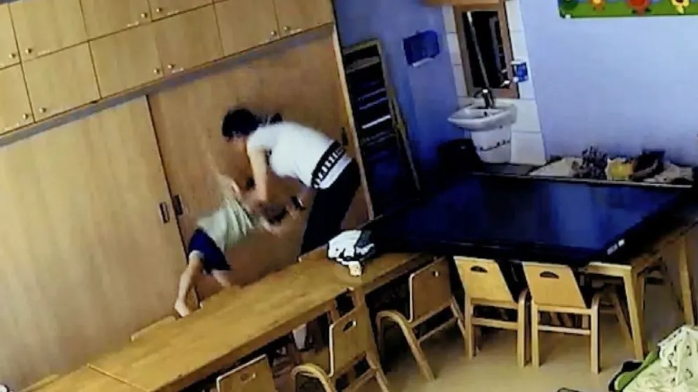 Kreşte çocukları döven öğretmene hapis cezası