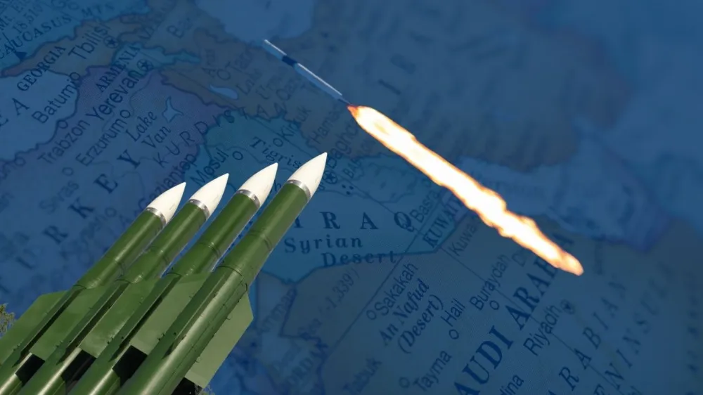 Türk hava sahasına giren İran füzesi düşürüldü